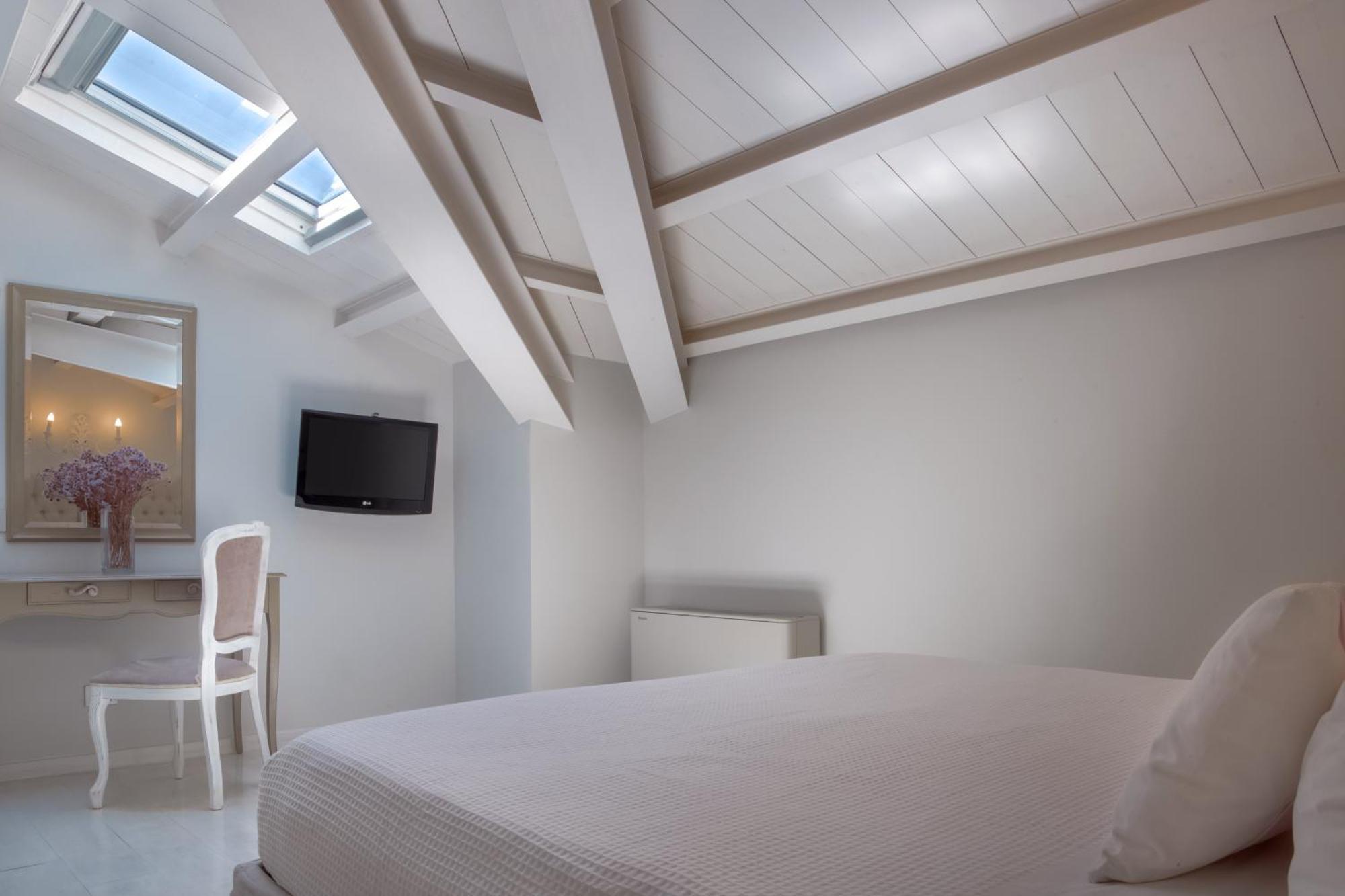 Micra Anglia Boutique Hotel & Spa Ándros Eksteriør bilde
