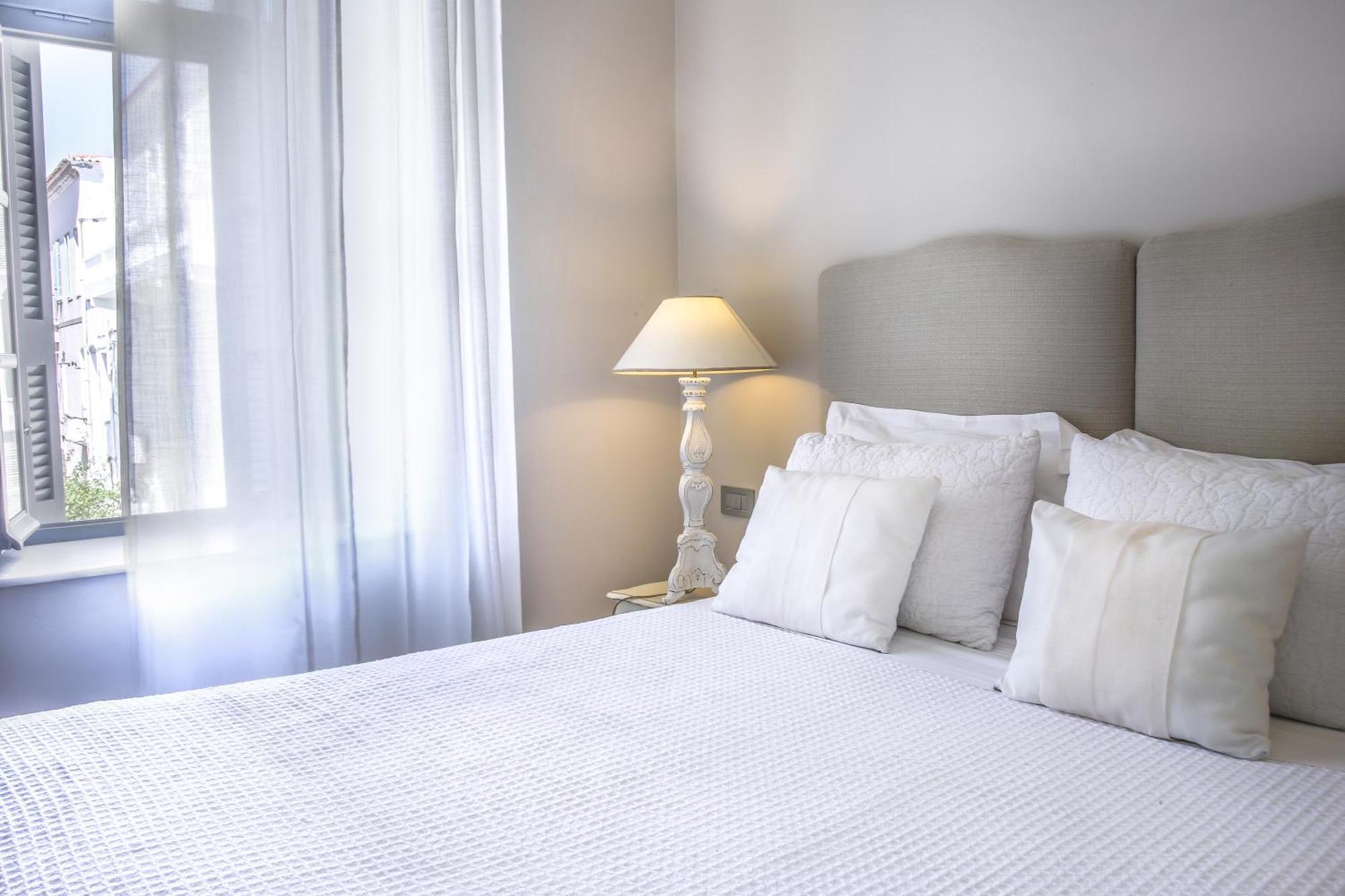 Micra Anglia Boutique Hotel & Spa Ándros Eksteriør bilde