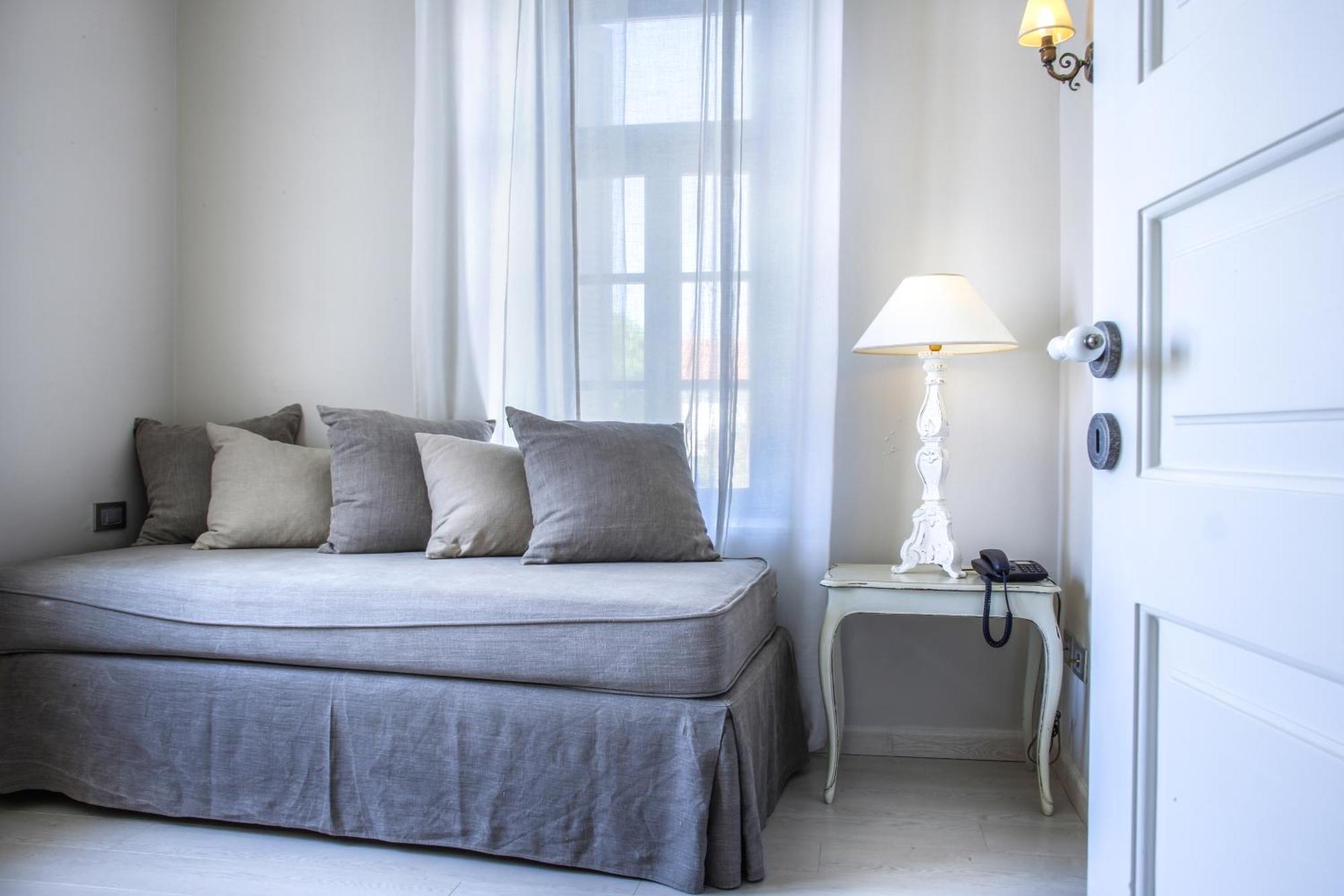 Micra Anglia Boutique Hotel & Spa Ándros Eksteriør bilde